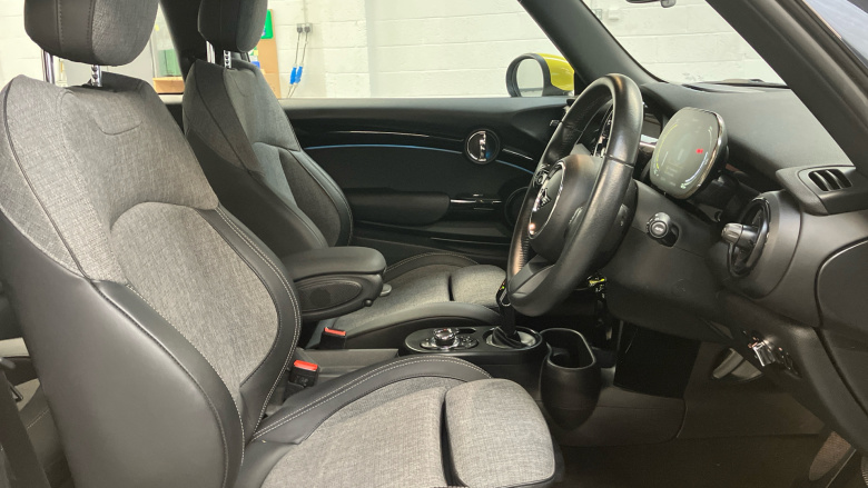 MINI Hatchback 135kW Cooper S Level 2 33kWh 3dr Auto Electric Hatchback